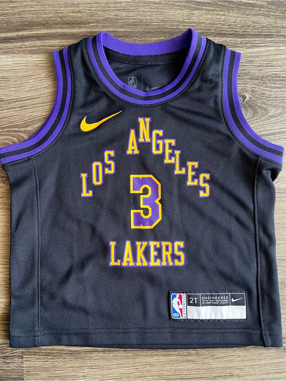 Lakers 2T jersey